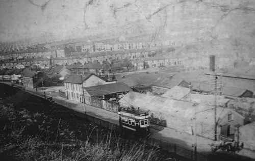 Dowlais_NewRoad_WithTramcar.jpg (278589 bytes)